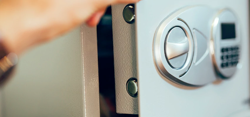 Fingerprint Safe Openers in Oakland, CA